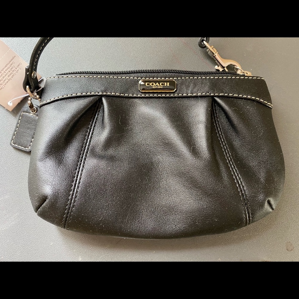 NWT Black Coach Leather wristlet